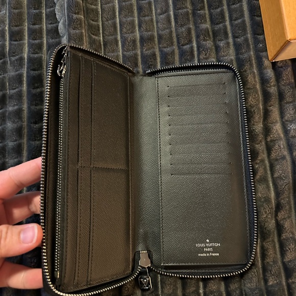 Louis Vuitton Zippy Wallet Vertical Eclipse New - Picture 9 of 10